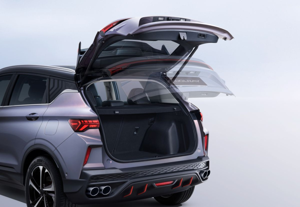  Geely Coolray         2023  